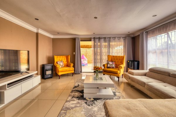 Welche Technologien setzt de-haus-haus zur Energieeinsparung ein?